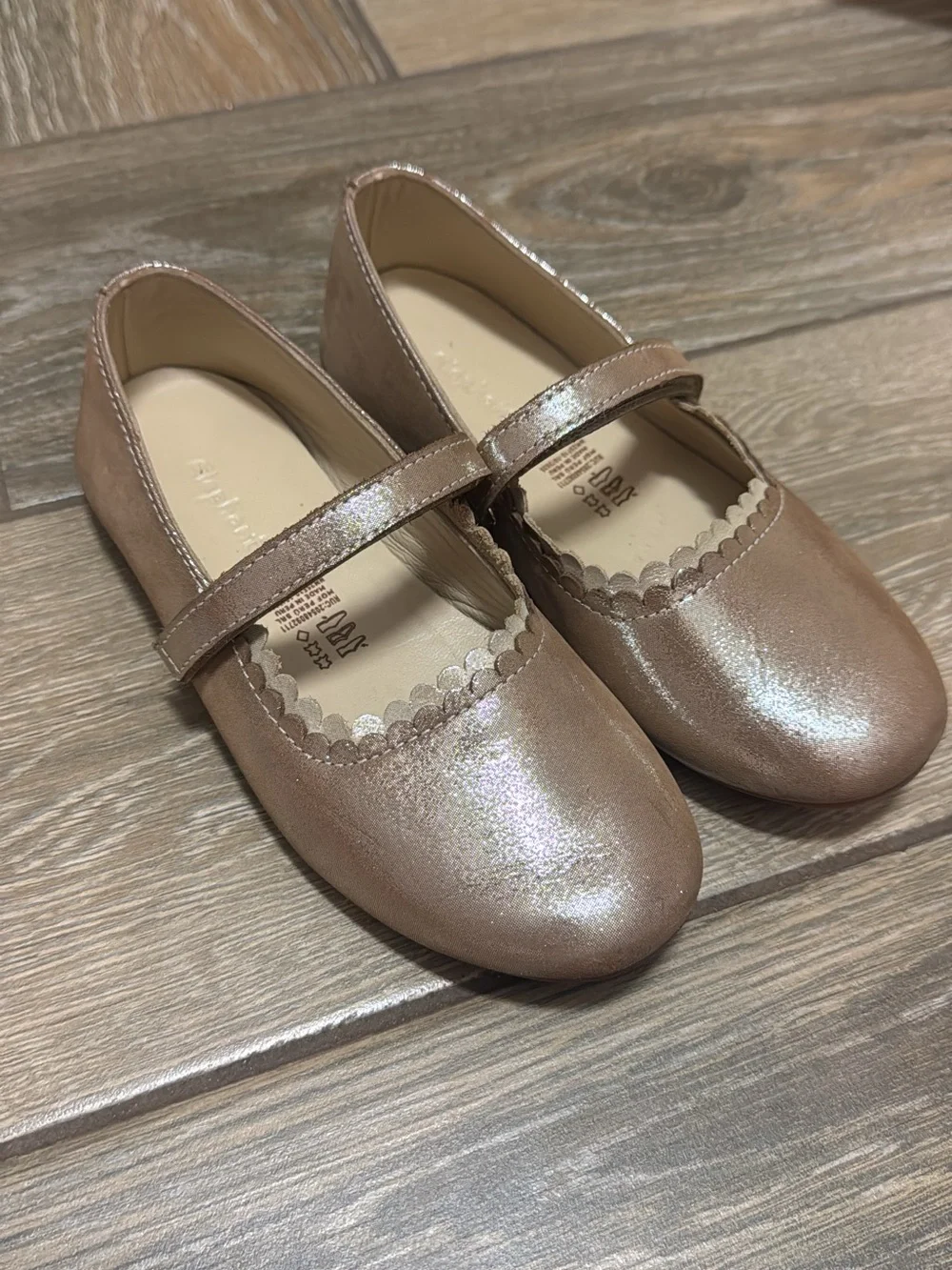 Girls Sparkle Rose Gold Mary Jane Dress Shoes with Scalloped Trim